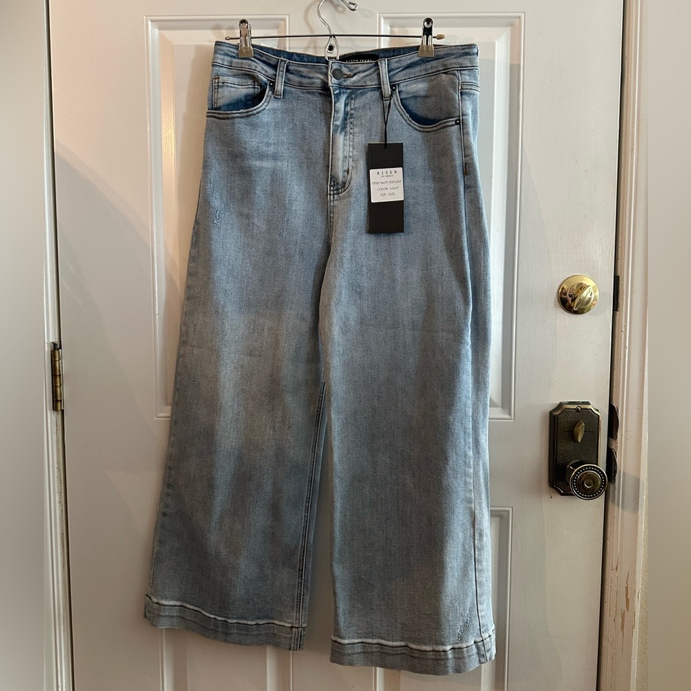 NWT Boutique Risen Jeans